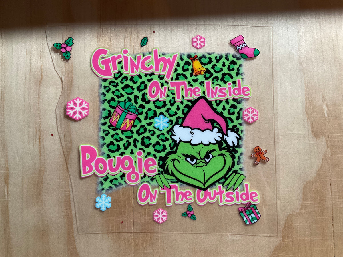 0067-Grinch on the inside Bougie on the outside
